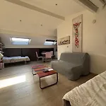 4 Personnes 3 Lits Wifi Parking Apartment