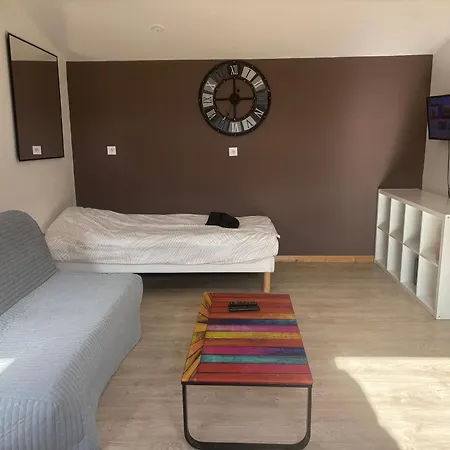4 Personnes 3 Lits Wifi Parking Apartment