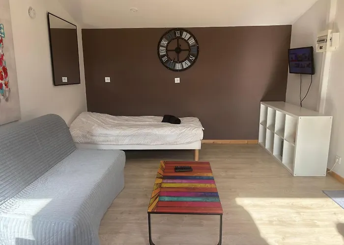 4 Personnes 3 Lits Wifi Parking Apartmán