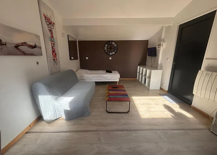 Apartmán 4 Personnes 3 Lits Wifi Parking