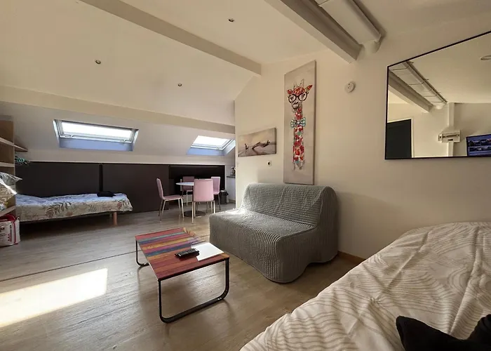 Apartmán 4 Personnes 3 Lits Wifi Parking *