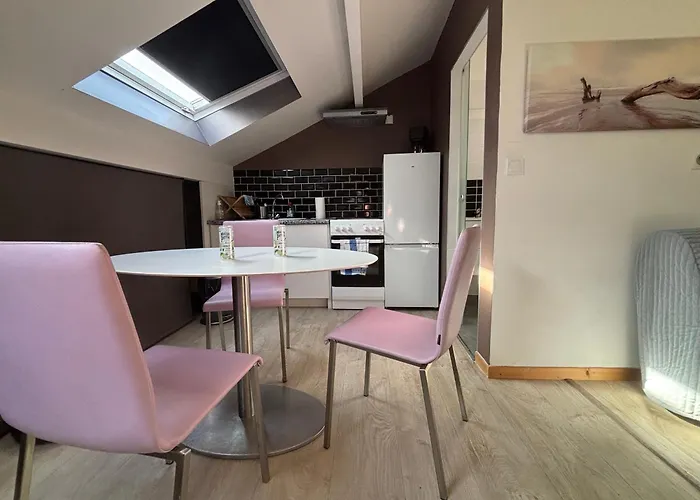 Apartmán 4 Personnes 3 Lits Wifi Parking *