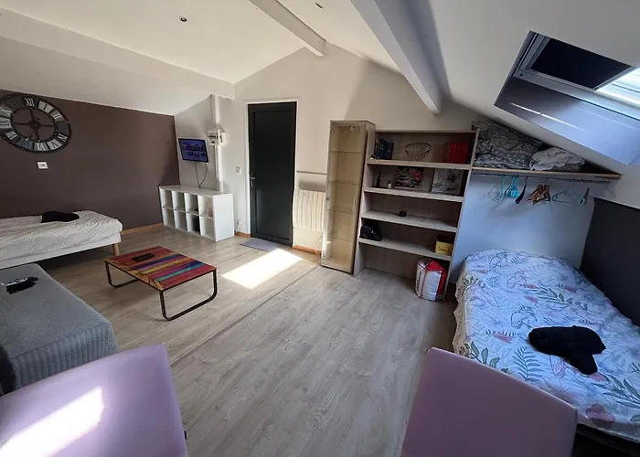 4 Personnes 3 Lits Wifi Parking Apartmán